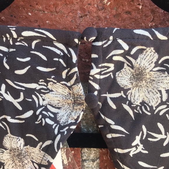 UO Hawaiian print romper - Picture 5 of 7